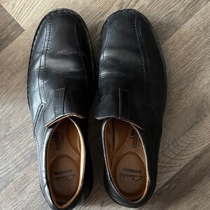 Clarks Men's Black Leather Loafers